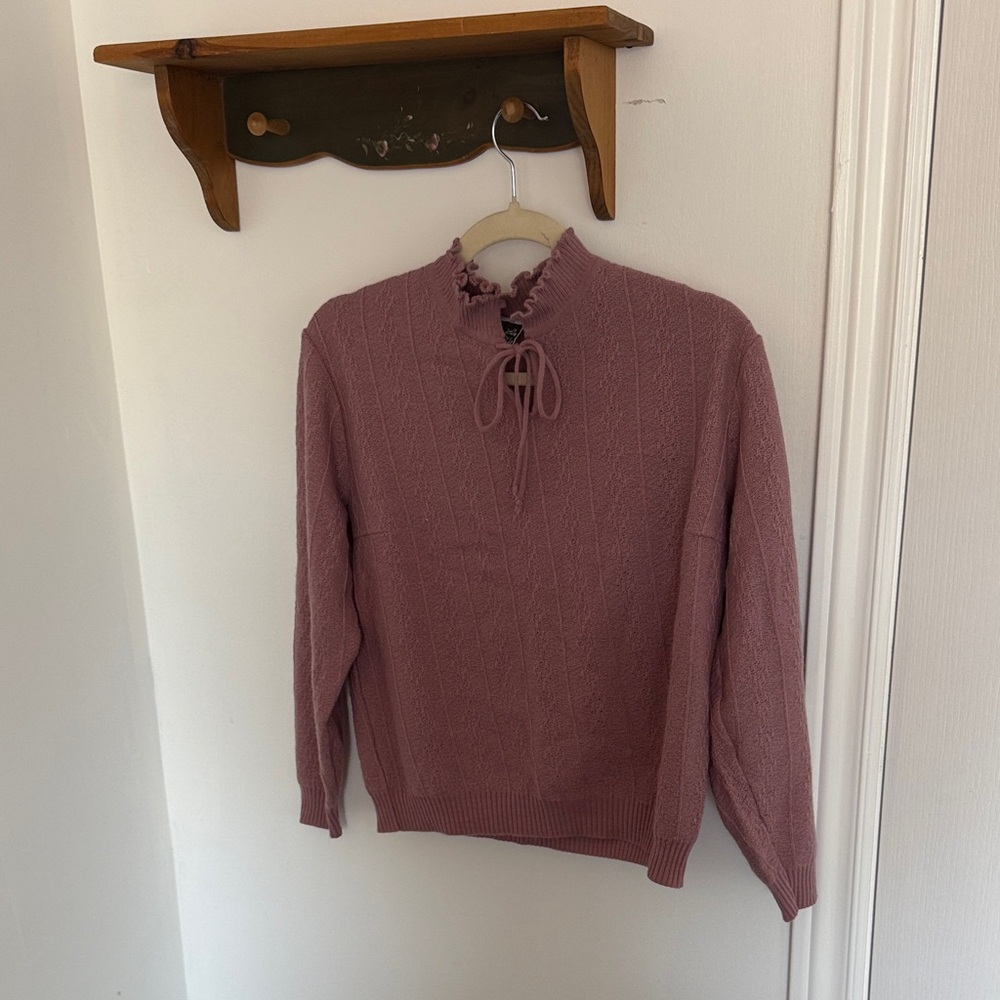 Women's Mauve Sweater with Ruffle Neck